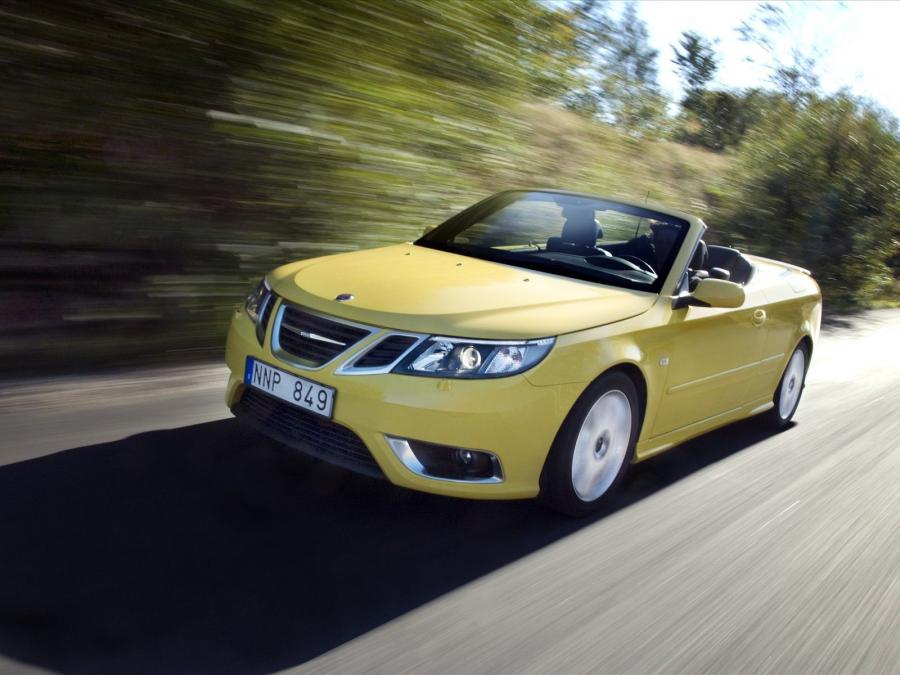  Saab 9-3 Convertible Yellow Edition 2008 года  (фото 8 из 12)